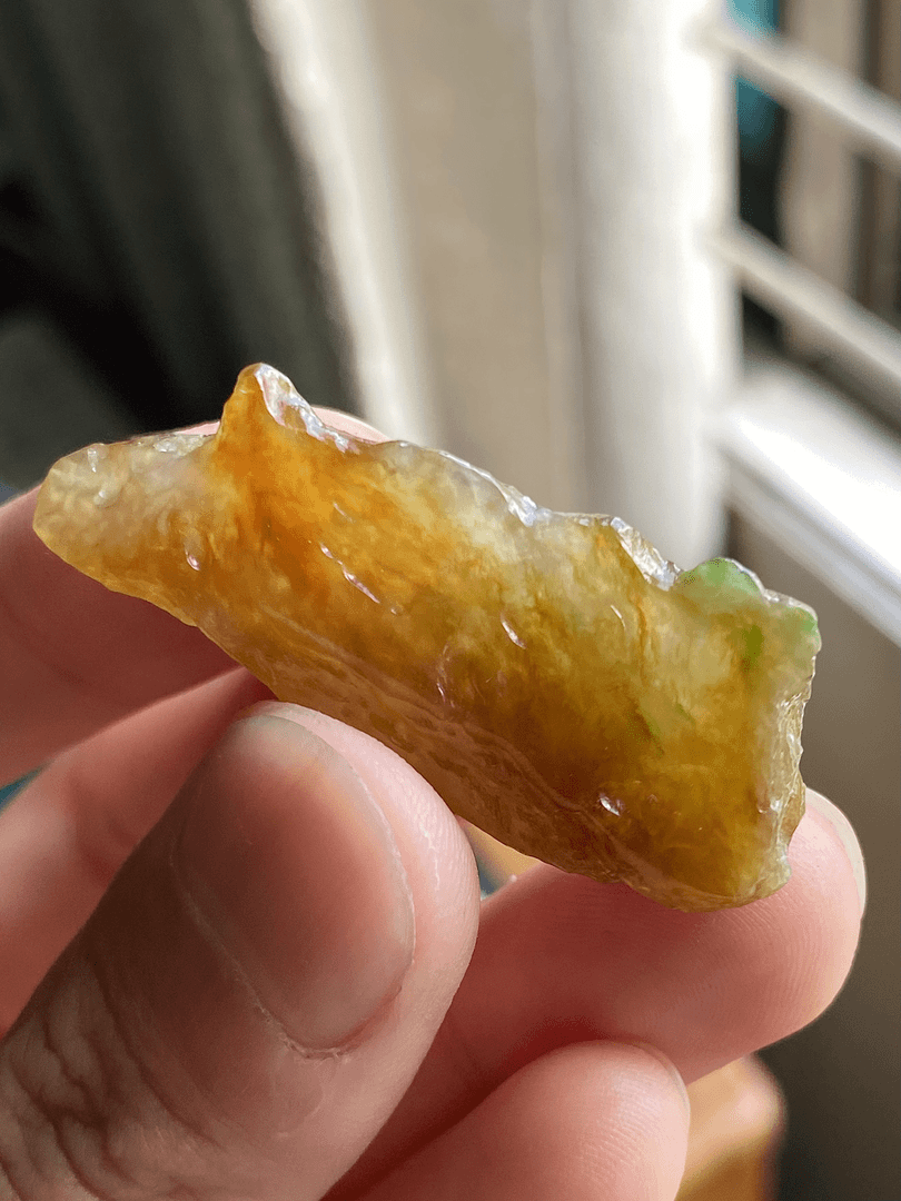 天然缅A翡翠冰黄翡飘翠色黄加绿色俏色立体件45-18-11mm