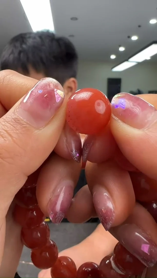 【闪购商品】南红玛瑙珠未镶嵌原矿无优化14mm珠多样性发一颗