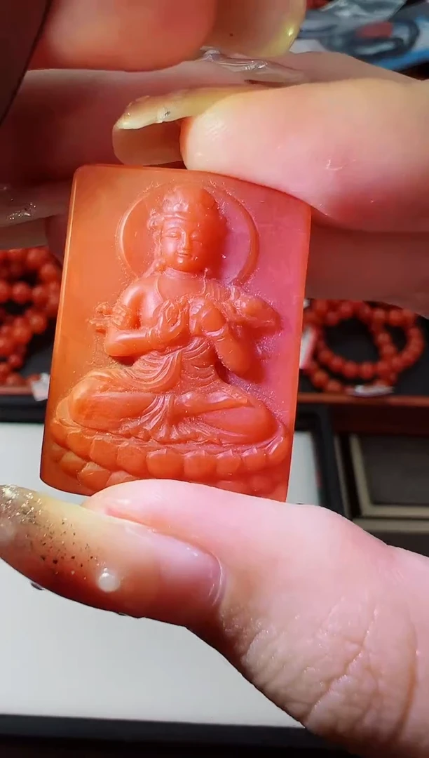 【闪购商品】南红玛瑙雕刻件未镶嵌度母一尊