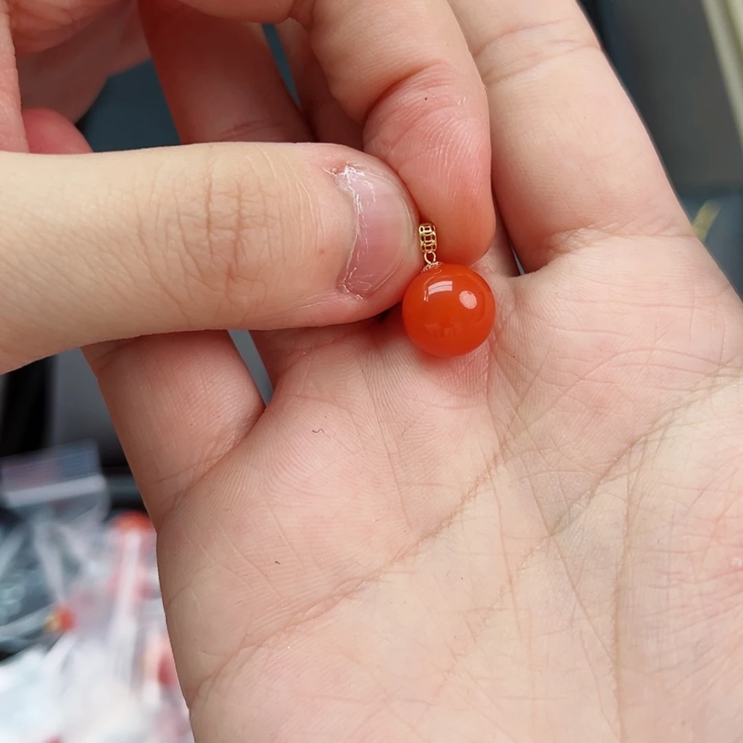 【闪购商品】南红玛瑙雕刻件18K金镶嵌锁骨珠