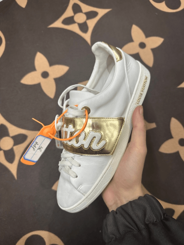 lv金色魔术贴板鞋38