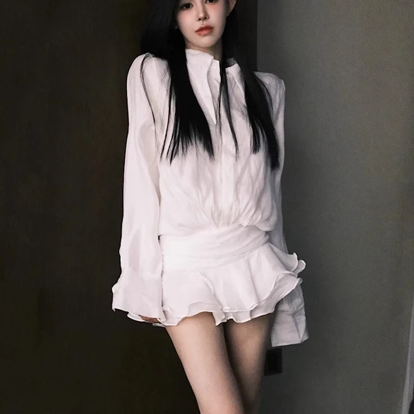 白色衬衫连衣裙女春季新款性感浪漫V领气质修身显瘦荷叶边短裙子