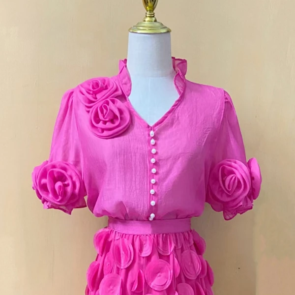 2025夏季新款V领立体花朵雪纺衫衬衣女设计感小众短款泡泡袖衬衫