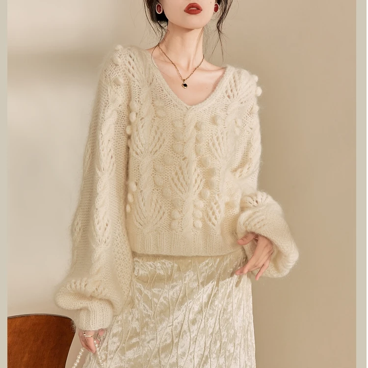 法式复古慵懒风长袖V领毛衣女手工立体绞花球球温柔浪漫针织上衣