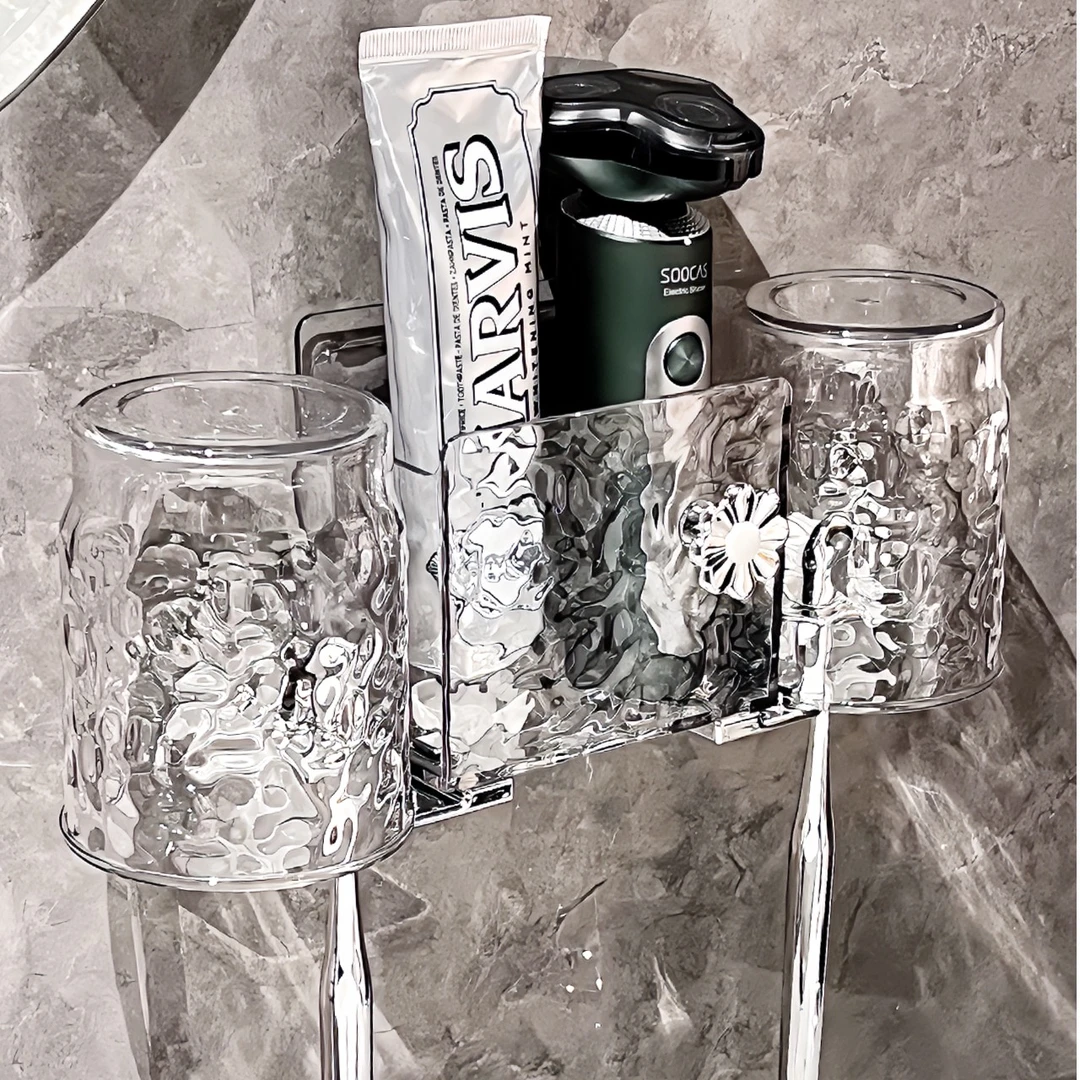 BSD牙刷架子置物架免打孔壁挂式卫生间电动牙刷杯情侣漱口杯挂架