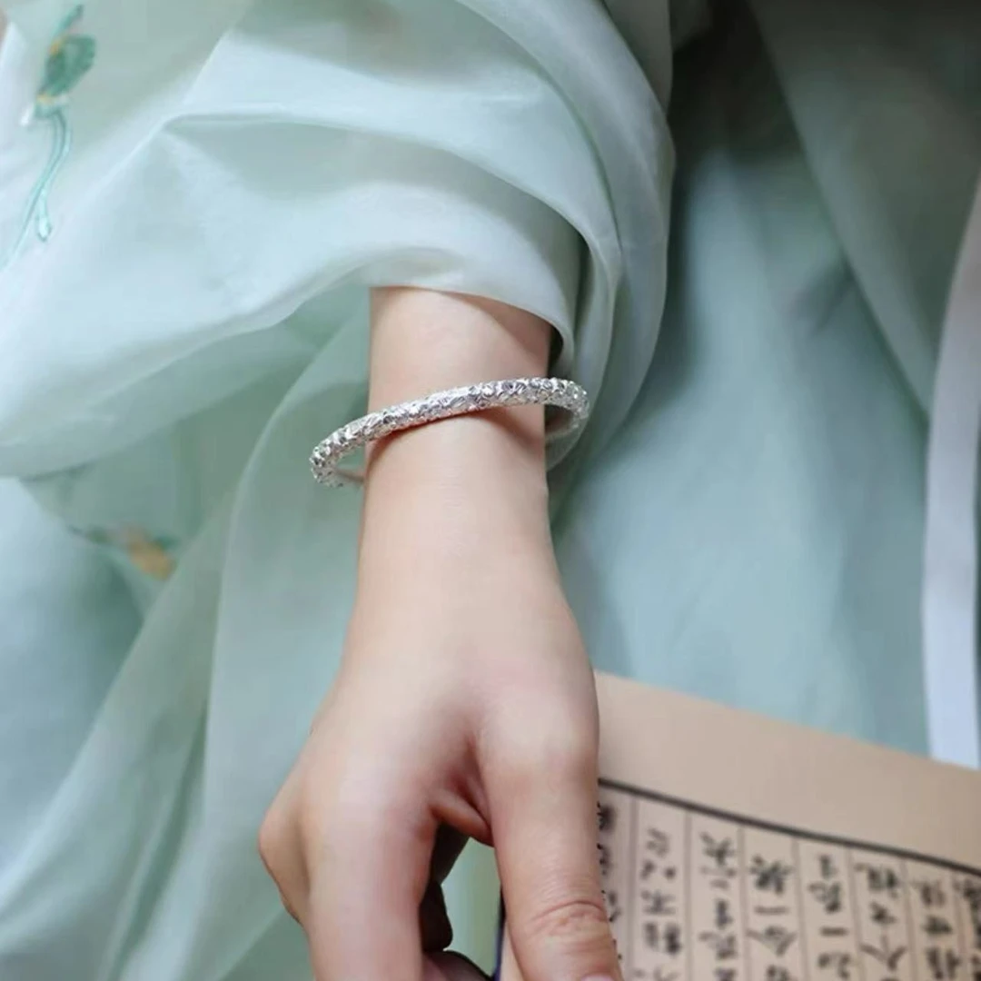 足银手镯 【A42】足银999满雕梅花手镯实心民族风