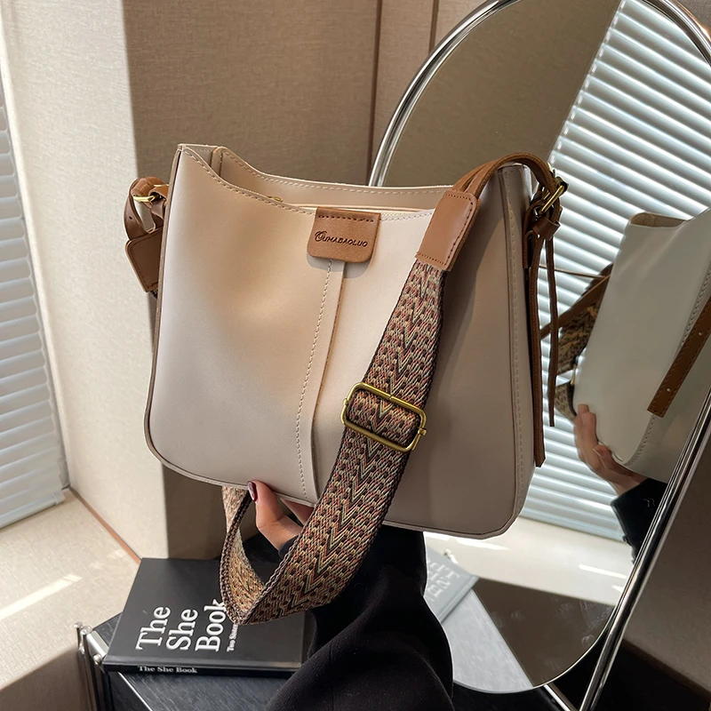 佐猫今年流行包包女款爆款2025新款时尚百搭单肩包高级质感斜挎包