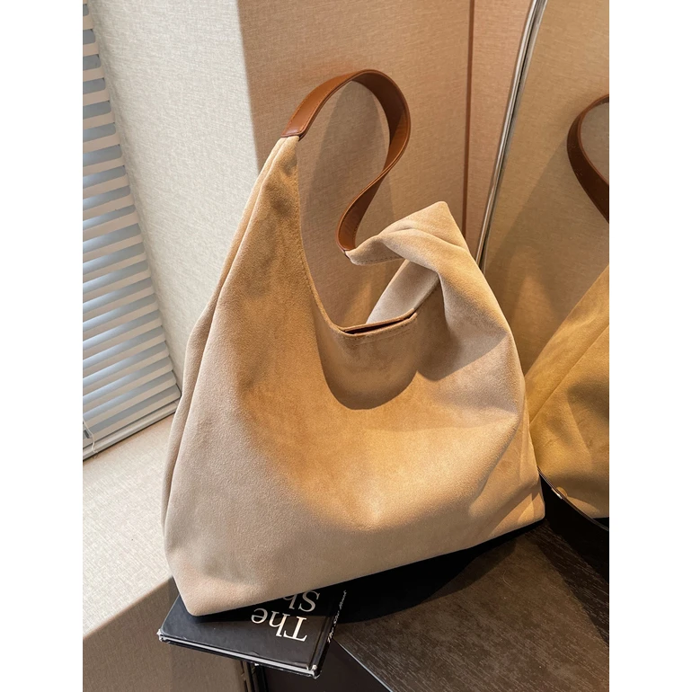 佐猫小众绒面包包女2025新款时尚大容量单肩腋下包休闲百搭通勤包