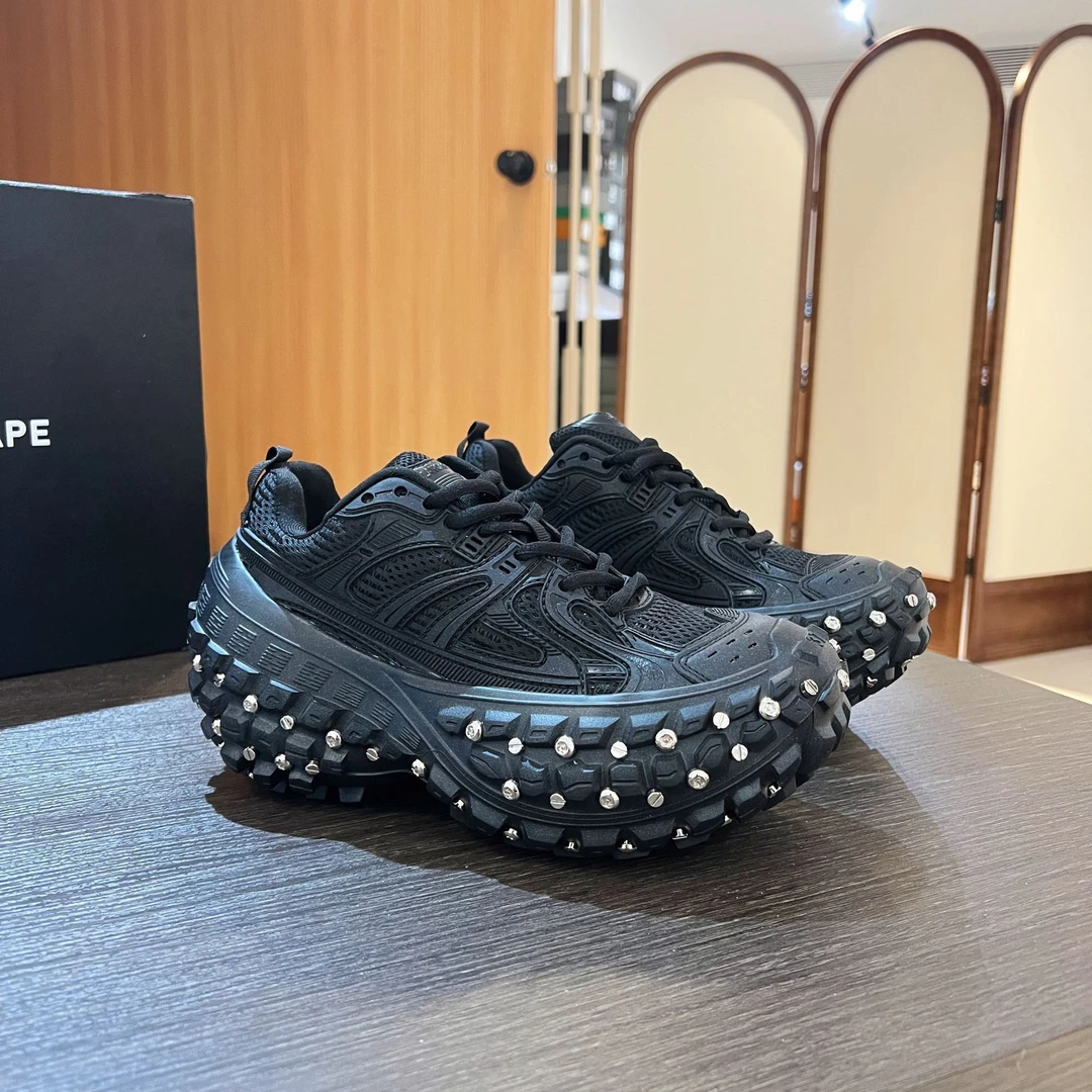 欧洲站打钉款巴黎老爹鞋低帮情侣鞋轮胎鞋做旧女款增高老爹鞋女