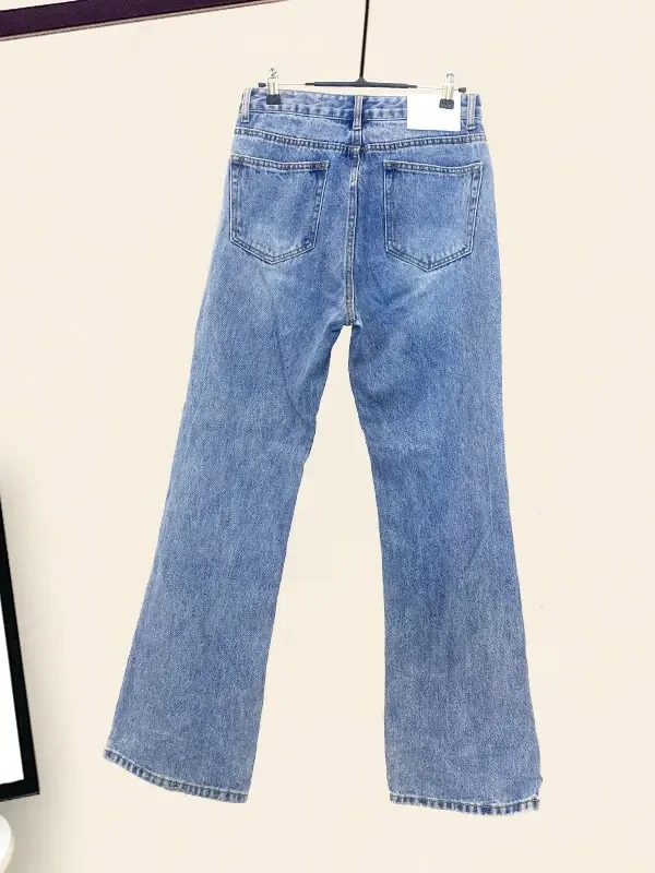 眉目如画气质非凡牛仔裤