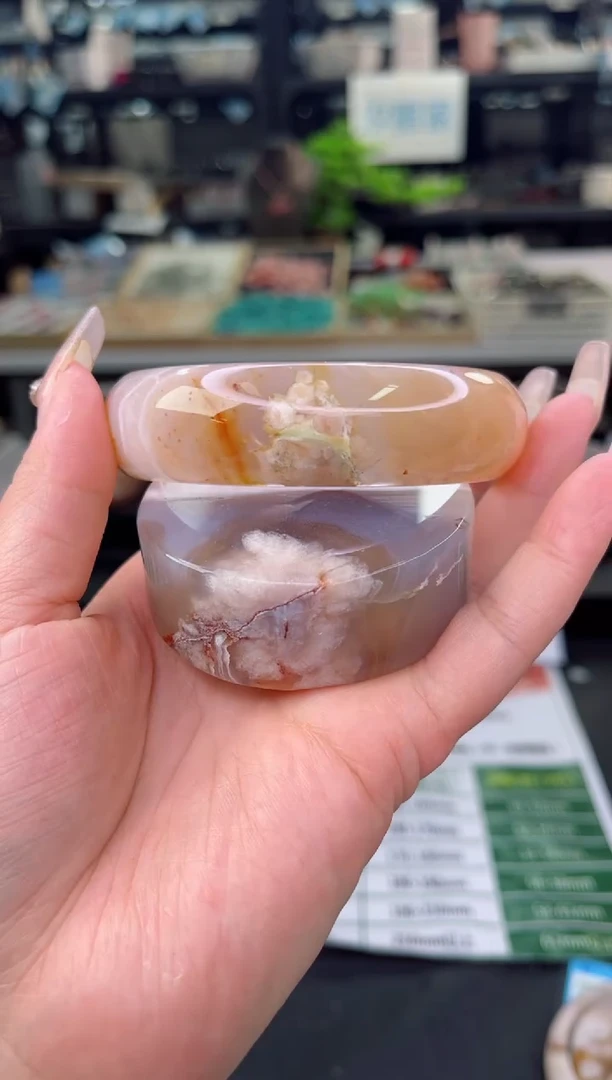 【闪购商品】石英质玉手镯未镶嵌63圈口（赠品镯心）104313