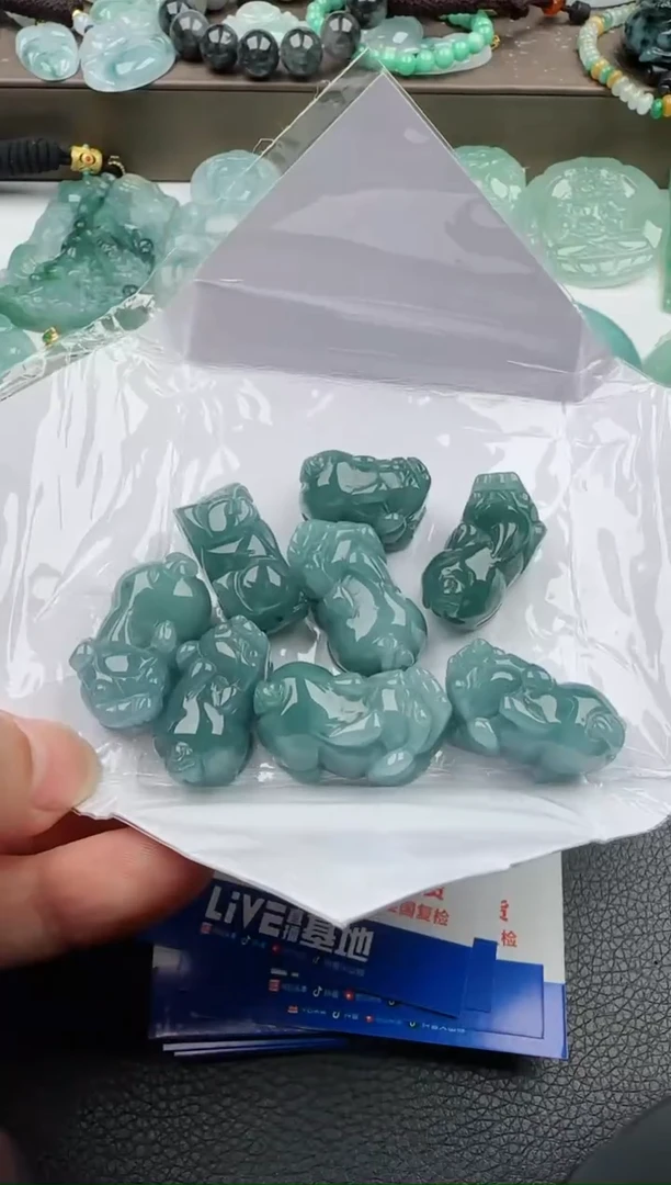 【闪购商品】翡翠颈饰未镶嵌小貔貅多样性发货一件发货