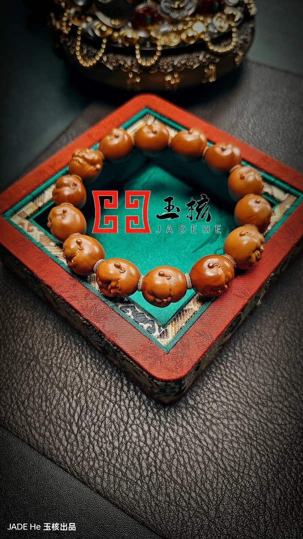 《喜乐无常》人生百态核雕