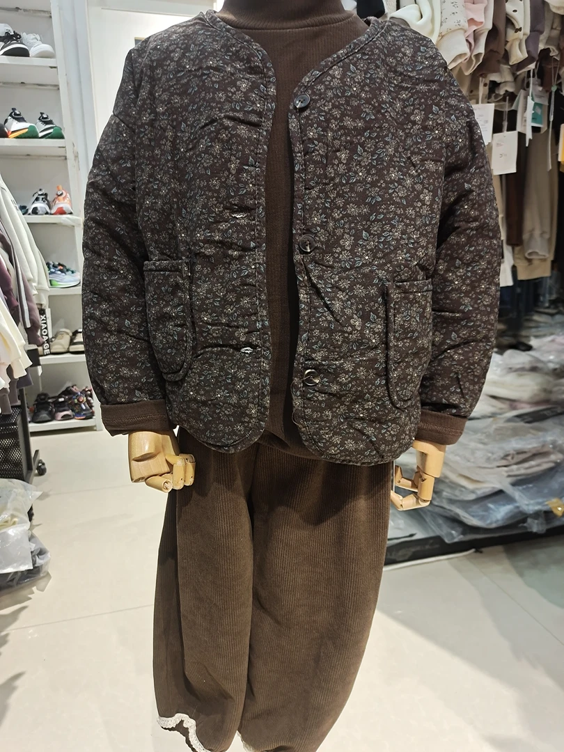 秋冬新款潮女童三件套小童碎花圆领开衫系扣夹棉套装柔软舒适洋气