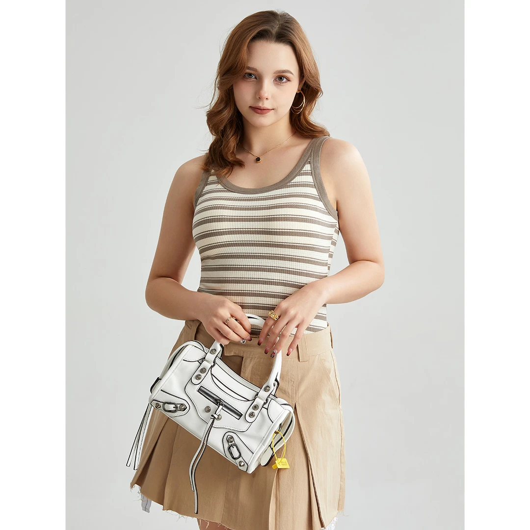 U领撞色背心2024春夏新款休闲百搭带胸垫宽松甜辣美体无袖上衣t恤