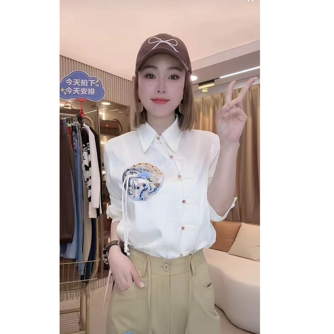 Vini 爱事 新潮气质时尚国风衬衣设计感减龄衣女FL