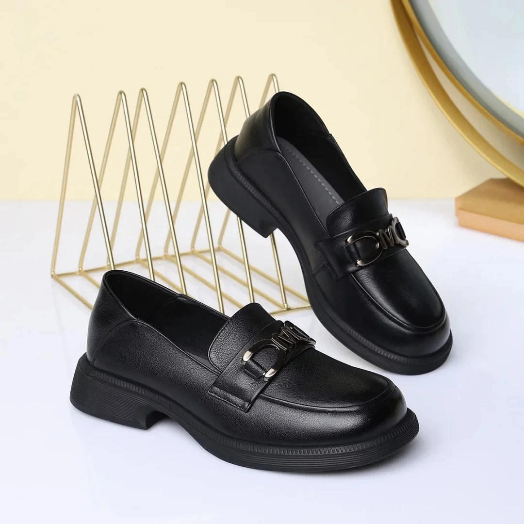 YY鞋仓(春秋英伦风时尚百搭单鞋)