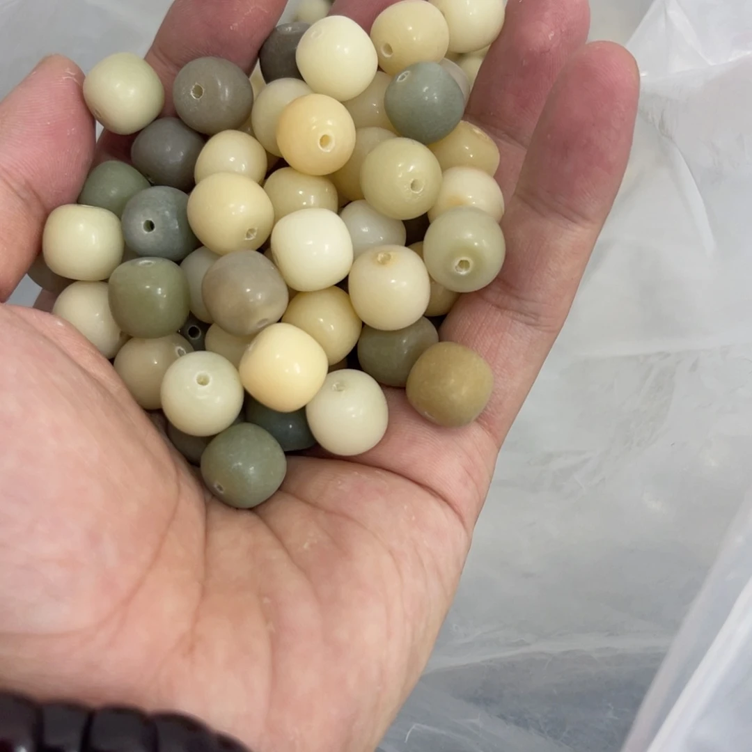 白玉菩提吊坠Z/12/200+60桶微瑕