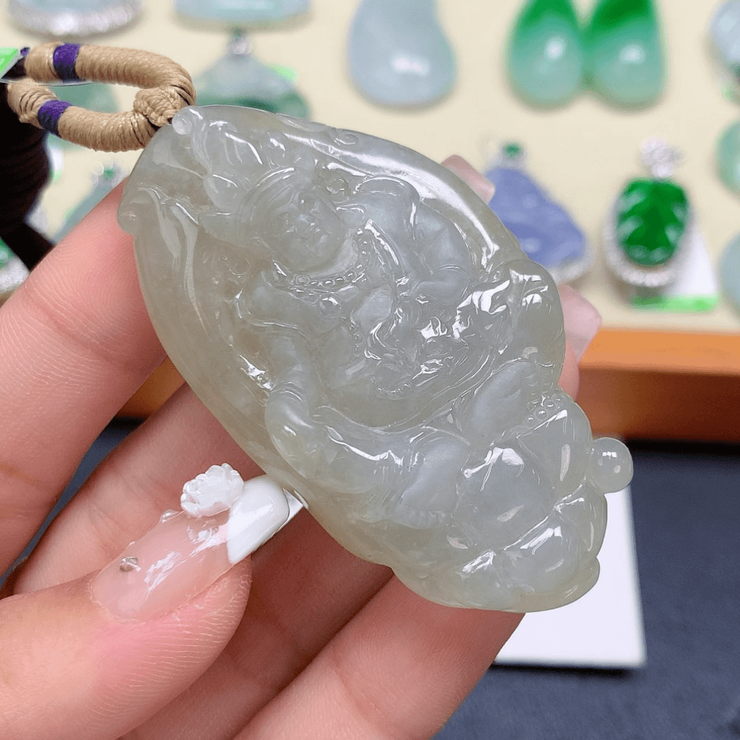 翡翠颈饰18K金镶嵌财神