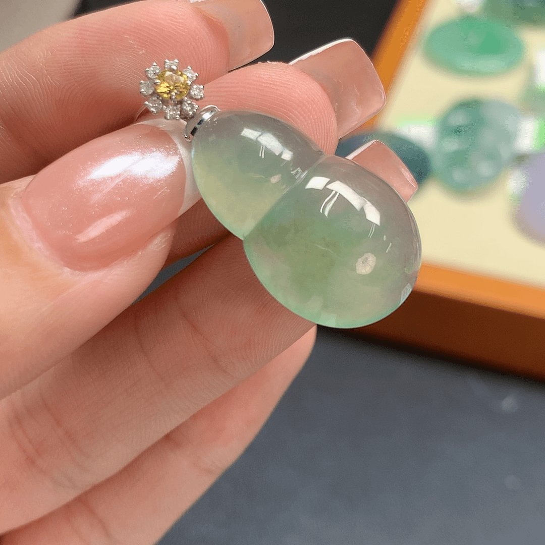 翡翠颈饰18K金镶嵌88888888