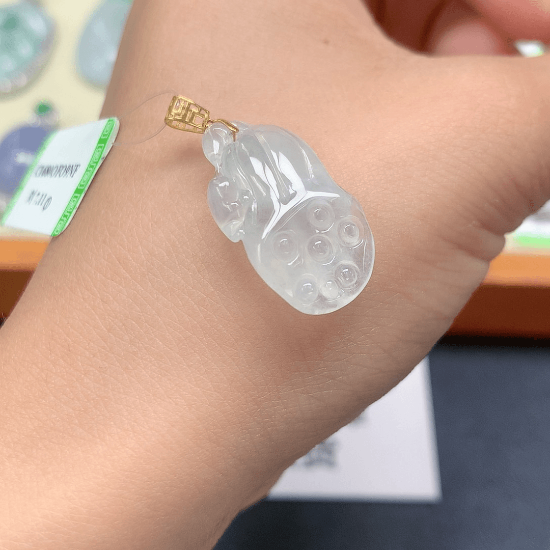 翡翠颈饰18K金镶嵌莲蓬