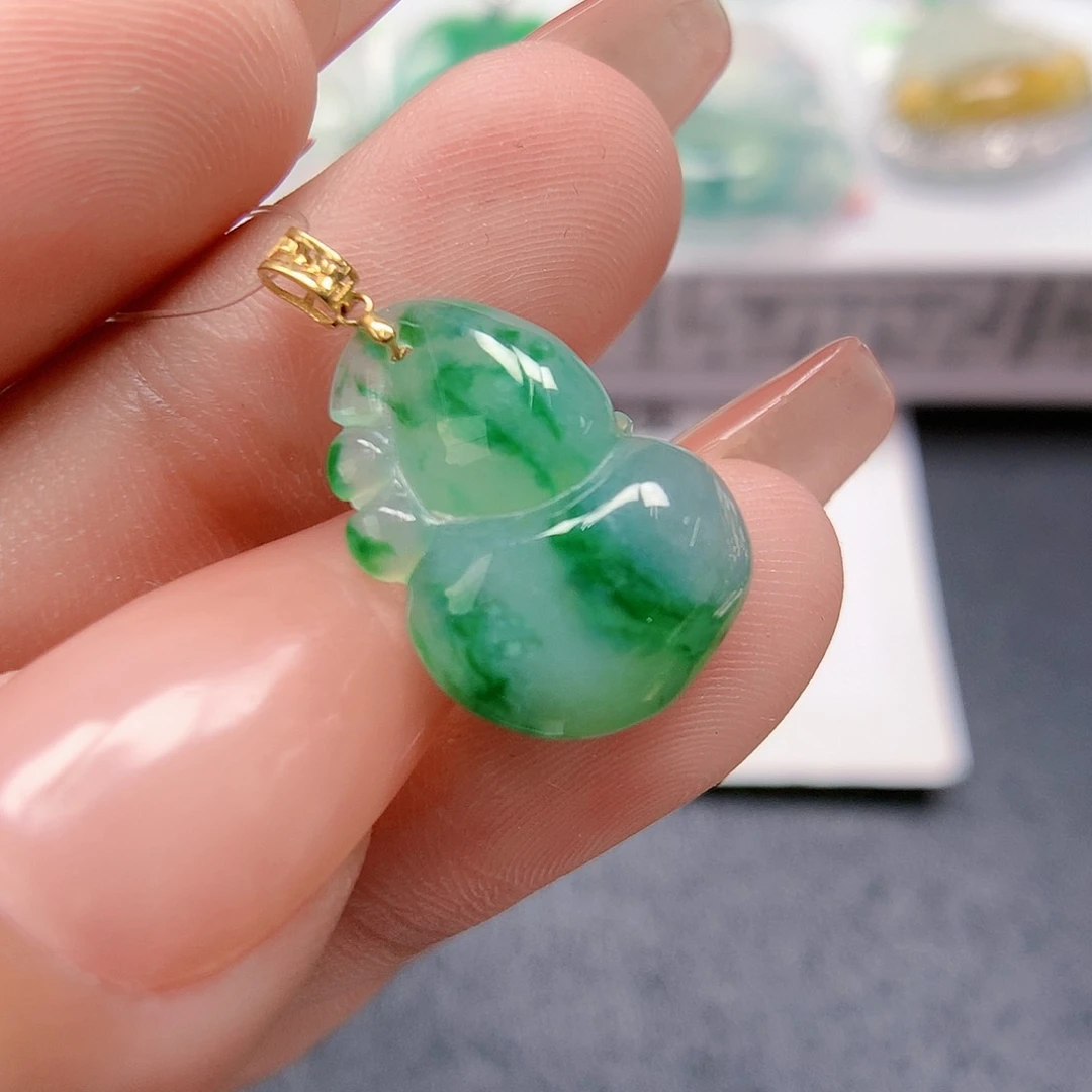 翡翠颈饰18K金镶嵌葫芦