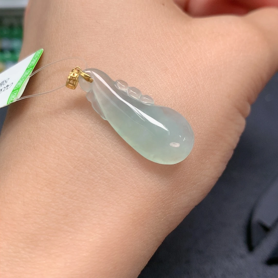 翡翠颈饰18K金镶嵌福瓜