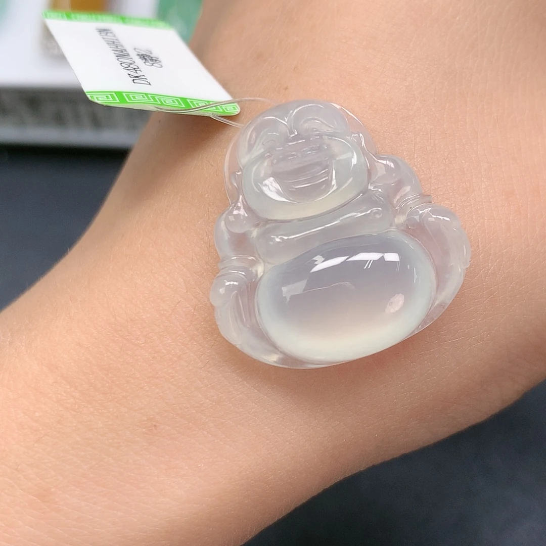 翡翠颈饰未镶嵌佛公