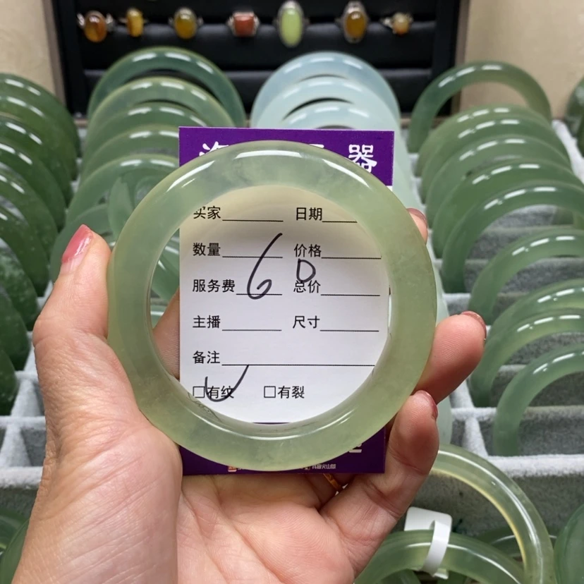 【闪购商品】蛇纹石玉手镯未镶嵌m****s