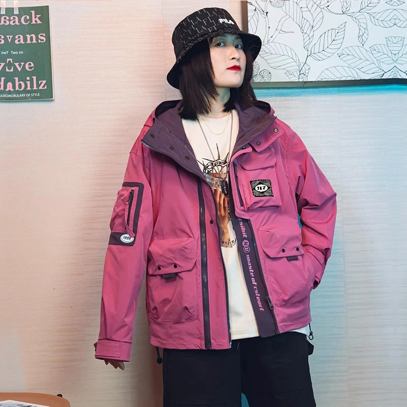 欧洲站机能户外情侣冲锋衣春秋新款工装连帽休闲外套时尚百搭夹克