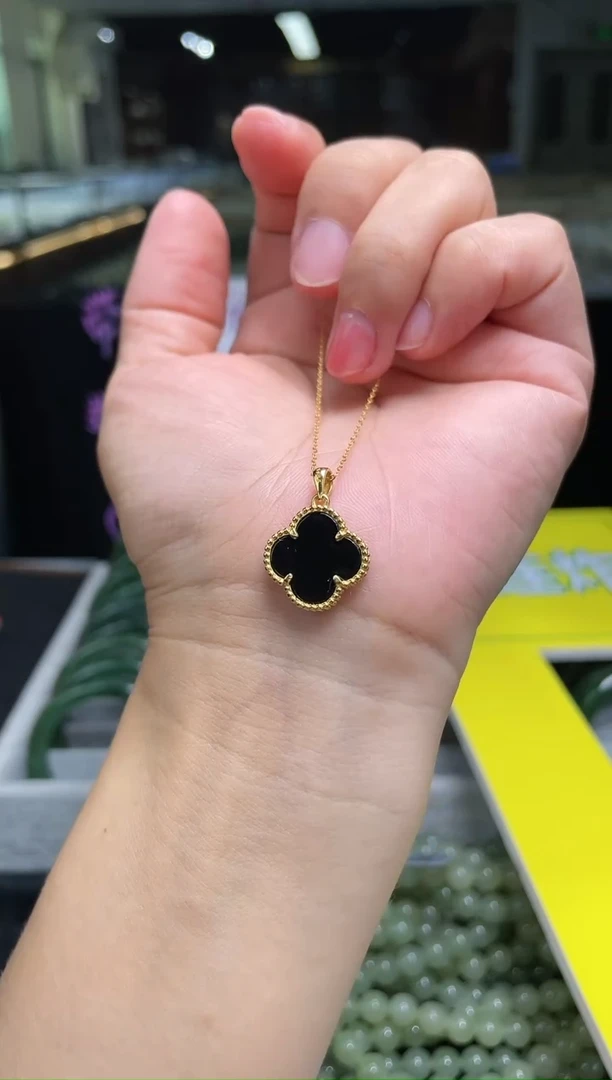 【闪购商品】玛瑙/玉髓吊坠(不含链)银S925镶嵌四叶草吊坠黑