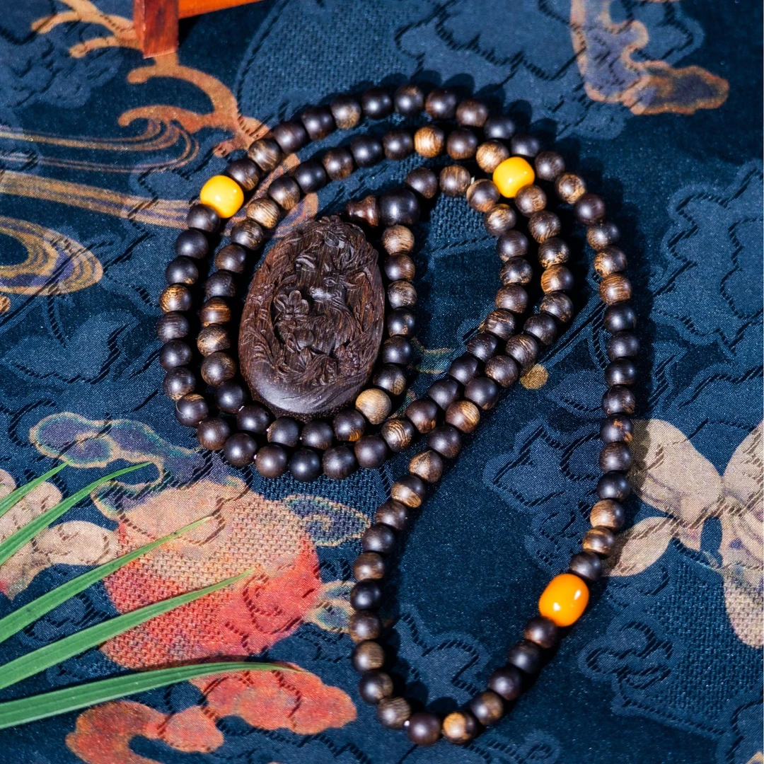 【三川文创】芽庄白棋0.6多圈搭沉香木雕一路有你吊坠X0080