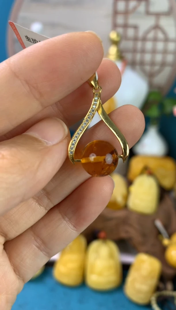 【闪购商品】虫珀吊坠(不含链)银S925镀金镶嵌虫珀吊坠