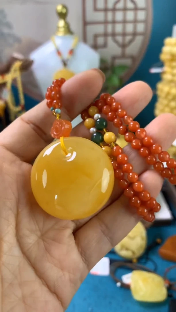【闪购商品】蜜蜡吊坠(赠链)未镶嵌公主扣