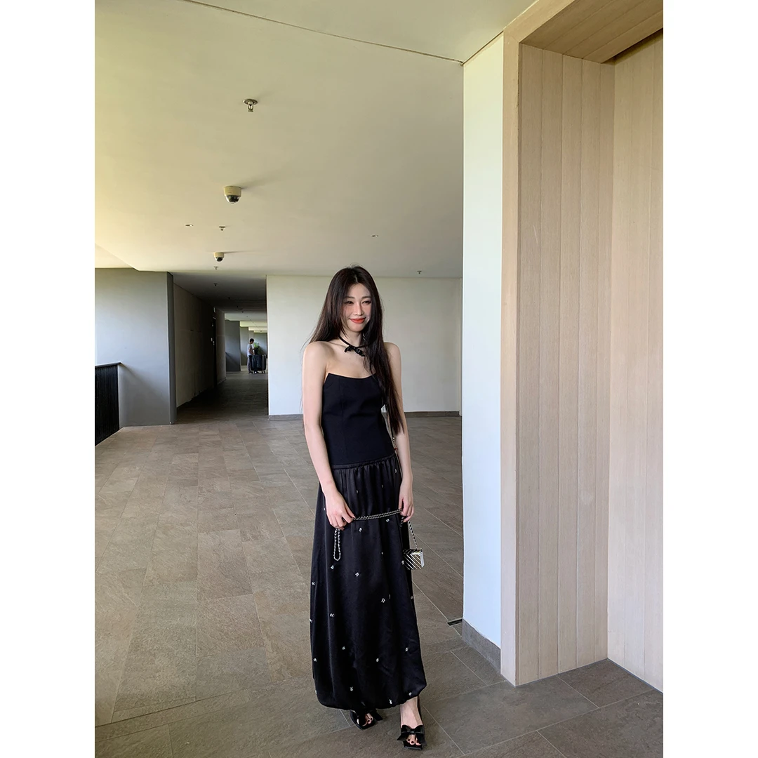FORNI × YOYO Merry & Anna  修身时尚黑色西装抹胸&钉珠缎面半裙