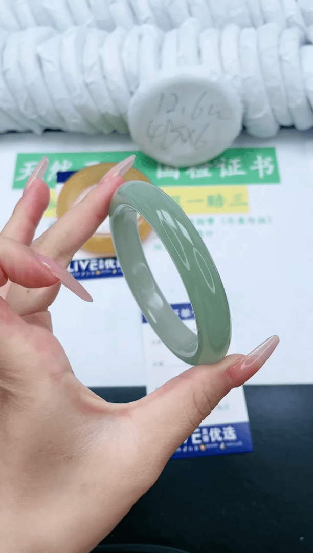 【闪购商品】石英质玉手镯未镶嵌T270-60.3