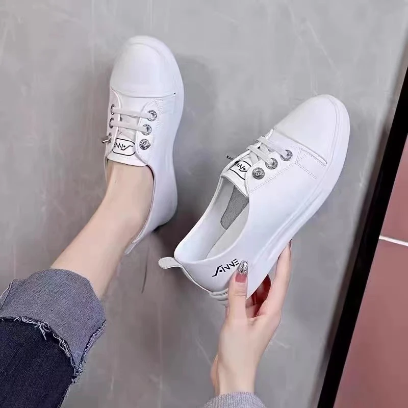 【慢慢女鞋】潮流平底小白鞋一双