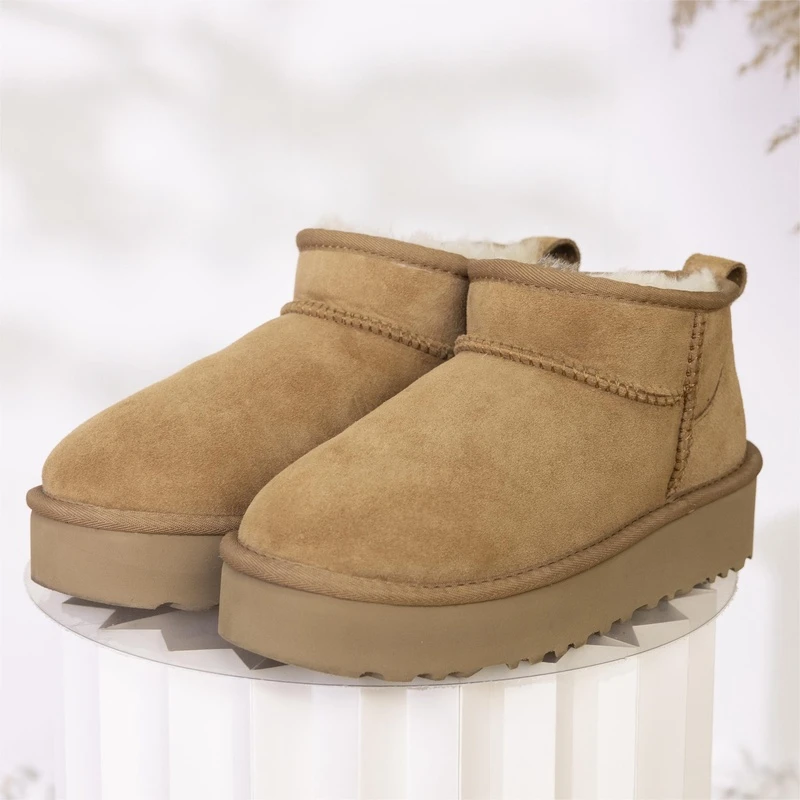 桑坡羊皮毛一体雪地靴周冬雨同款MIN厚底女款短筒秋冬雪地靴