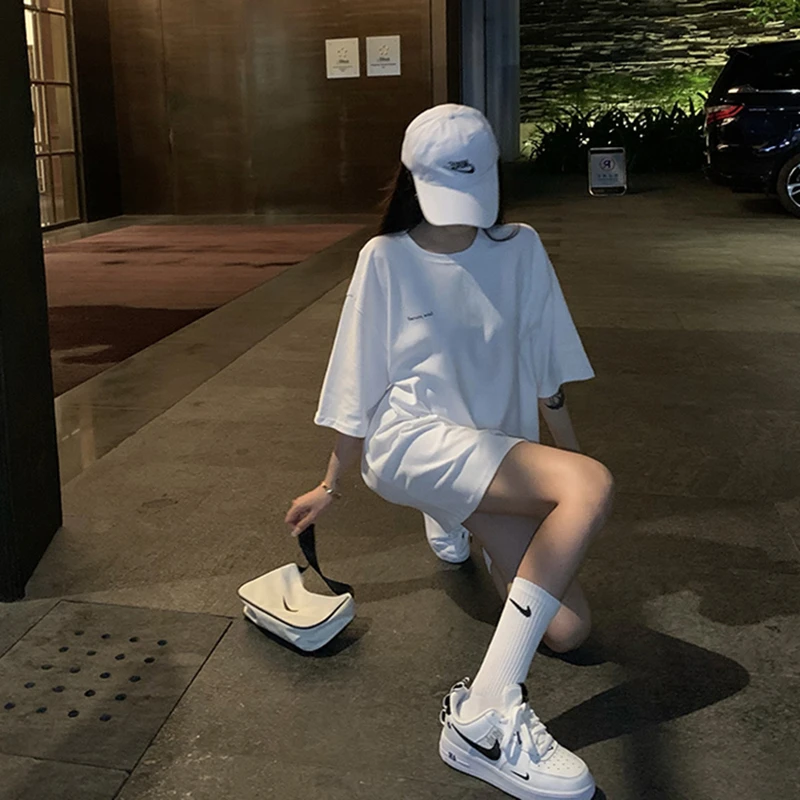 网红夏季小众T恤白色百搭宽松打底休闲半袖韩版中长款设计感上衣