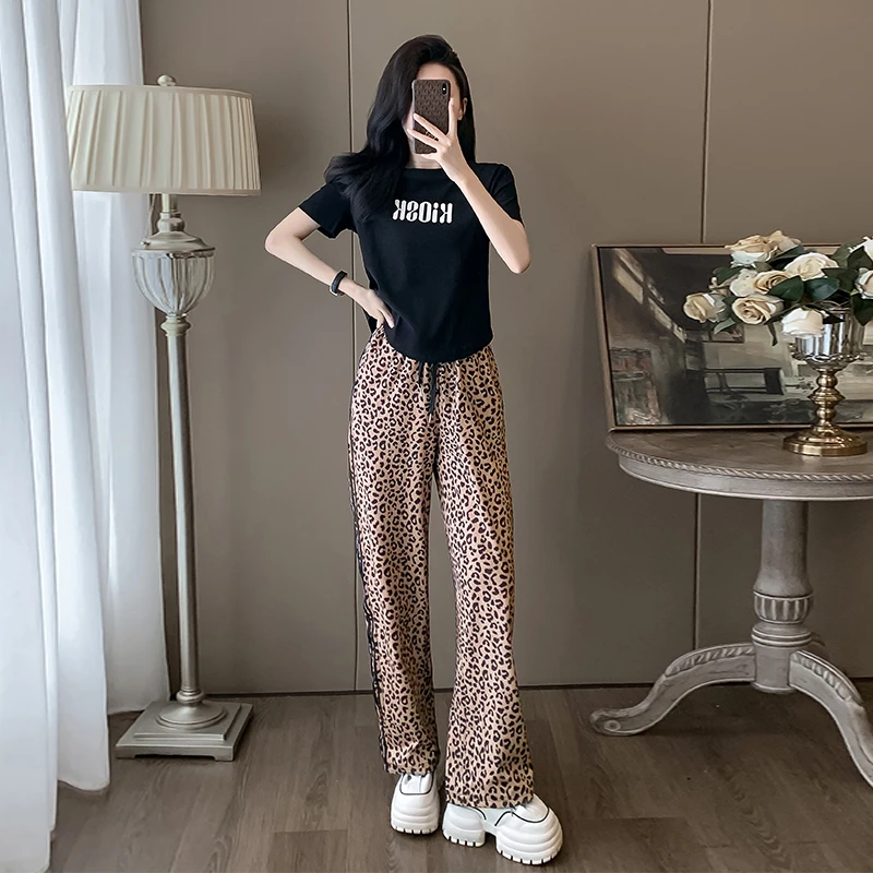 女短袖2024新款爆款洋气设计感百搭休闲运动豹纹垂感直筒松紧裤