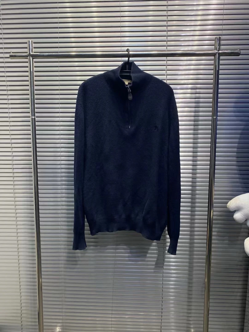 Burberry 半拉链胸前战马高领针织款针织毛衣 L号/平台3446/新同