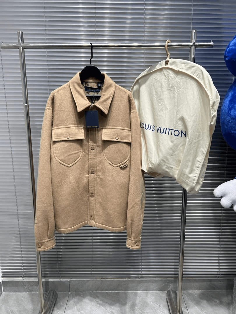 Lv24ss爆款绵羊毛内衬满印毛呢三花衬衫外套xxl码/平台25586/全新
