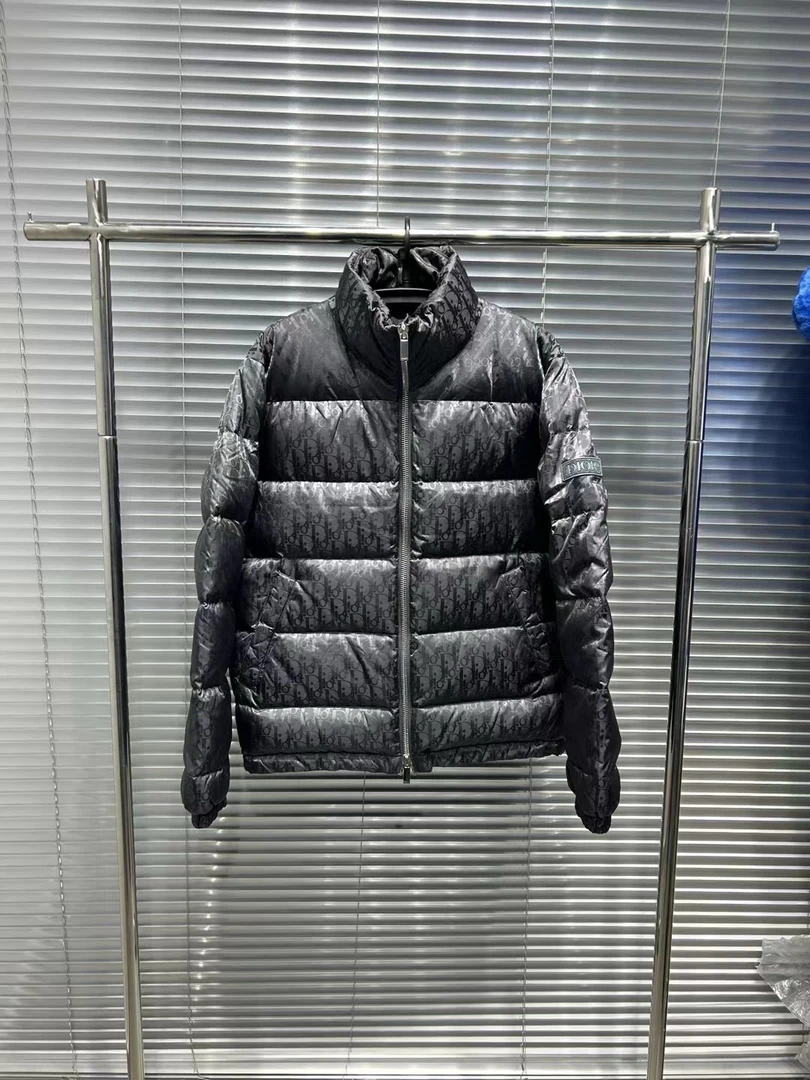 Dior 经典爆款灰色暗纹满印羽绒服44尺码/平台22609/全新