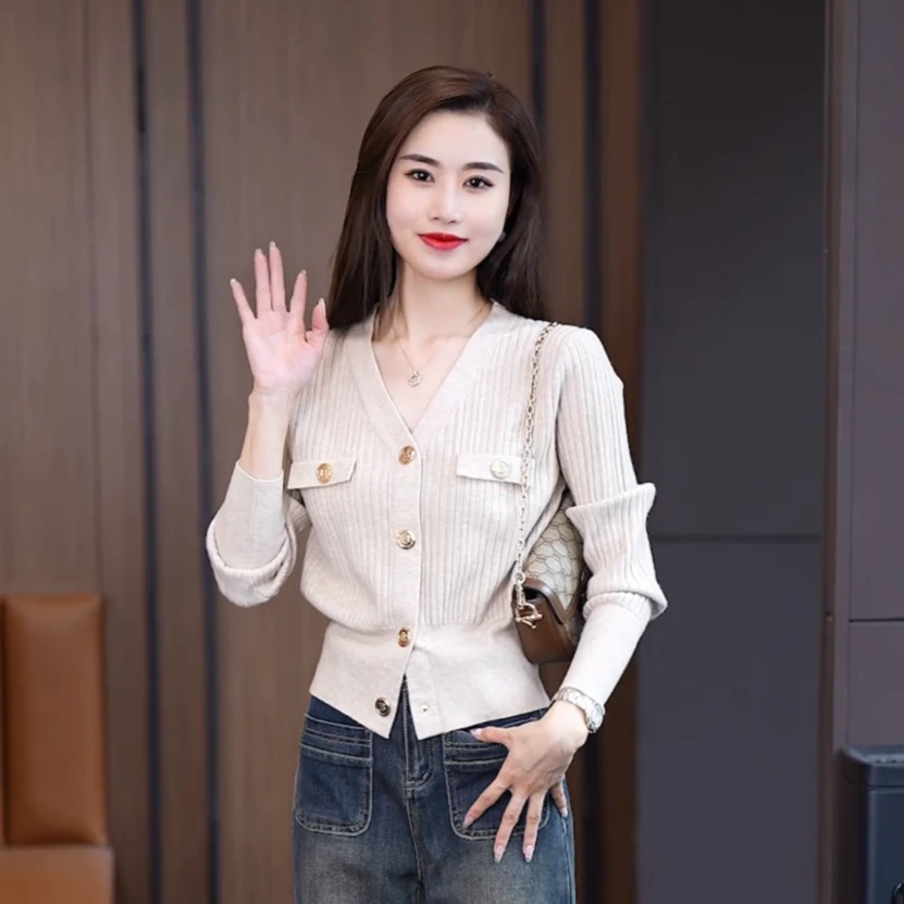 春秋季小香风可外穿长袖针织衫女收腰显瘦打底衫法式洋气内搭毛衣