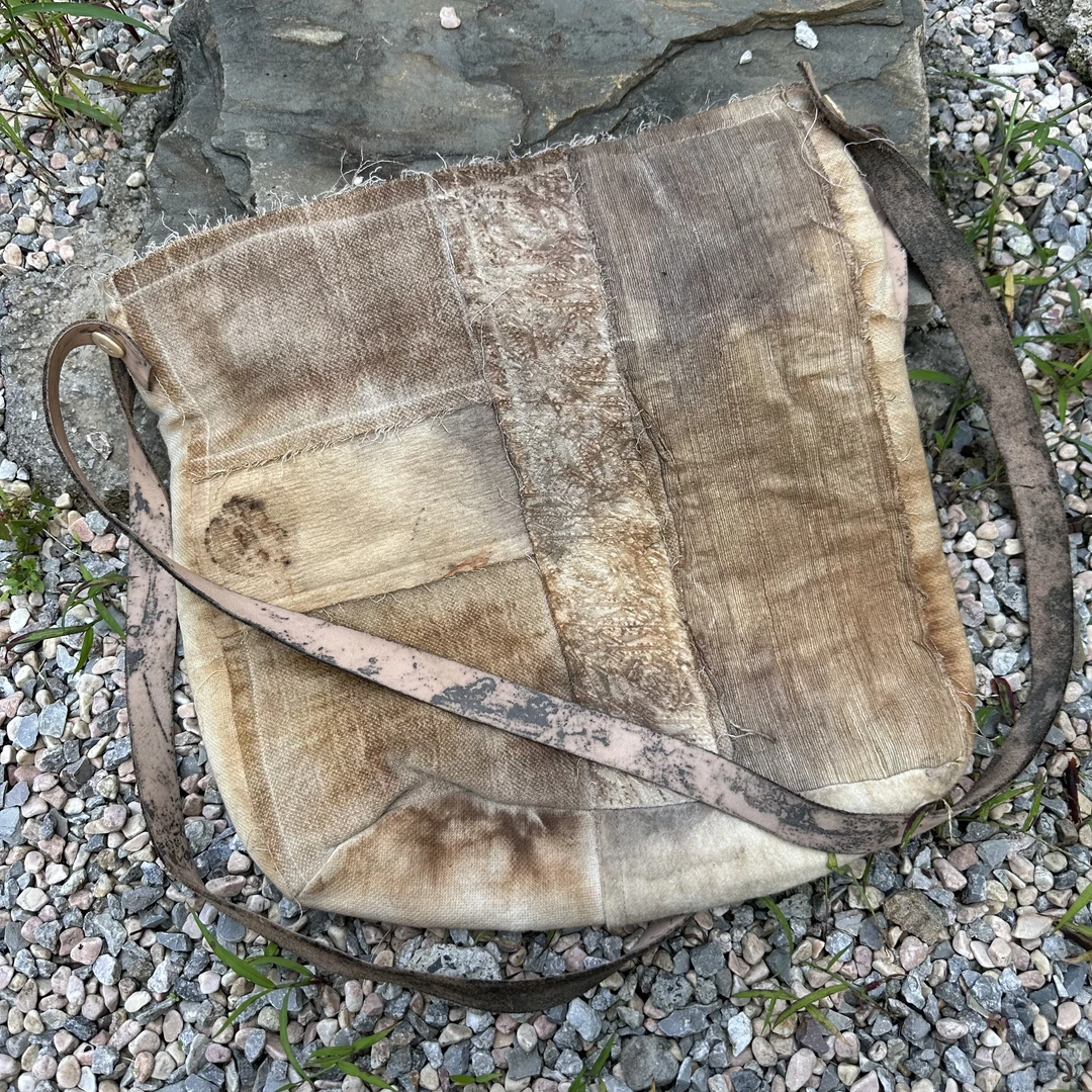 NatureDye OH512373植物染不规则拼接斜挎包