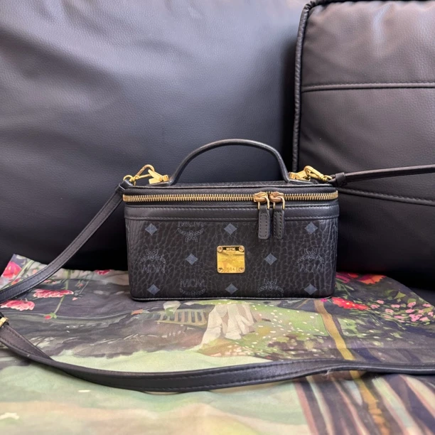 95新 MCM MCM黑色化妆盒包