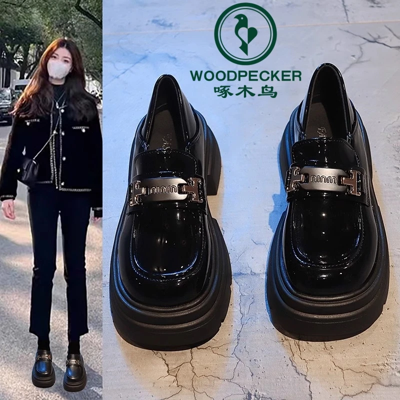 啄木鸟金属扣厚底乐福鞋女2024新款春季粗跟深口单鞋一脚蹬小皮鞋