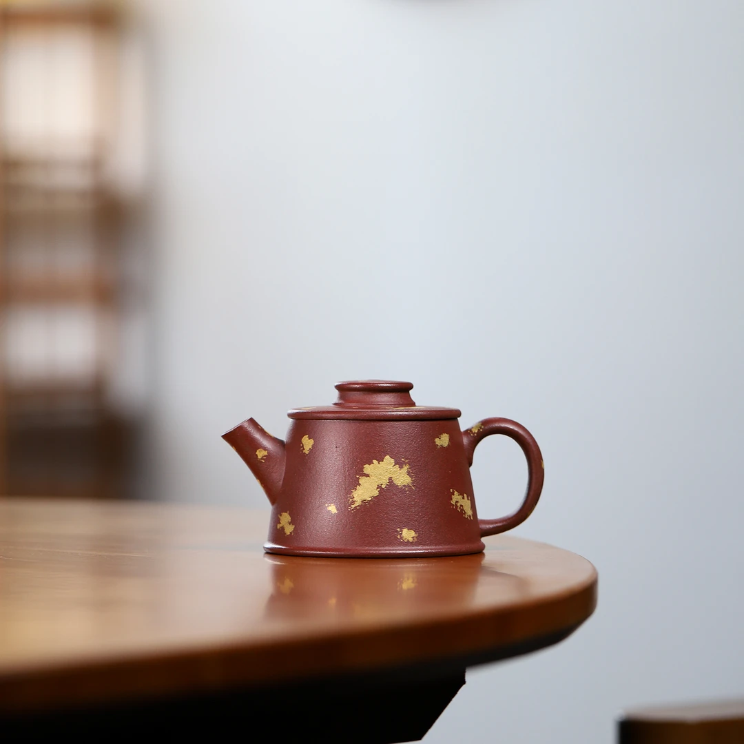 全手工纯原矿底槽清洒金款鱼罩壶130cc