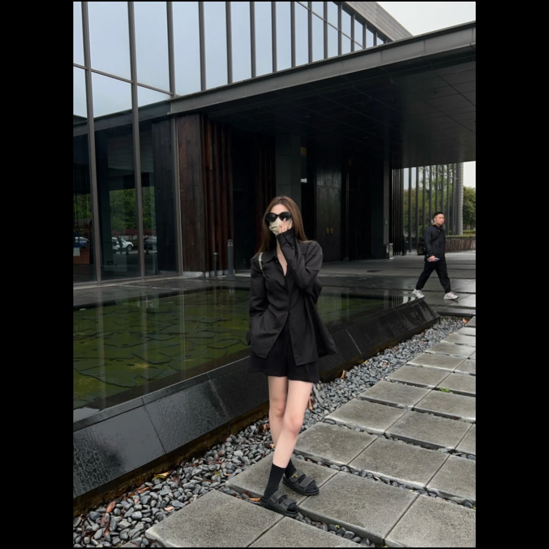 QIMO启茉（A6965#松紧腰单扣短裤（加绒）黑色