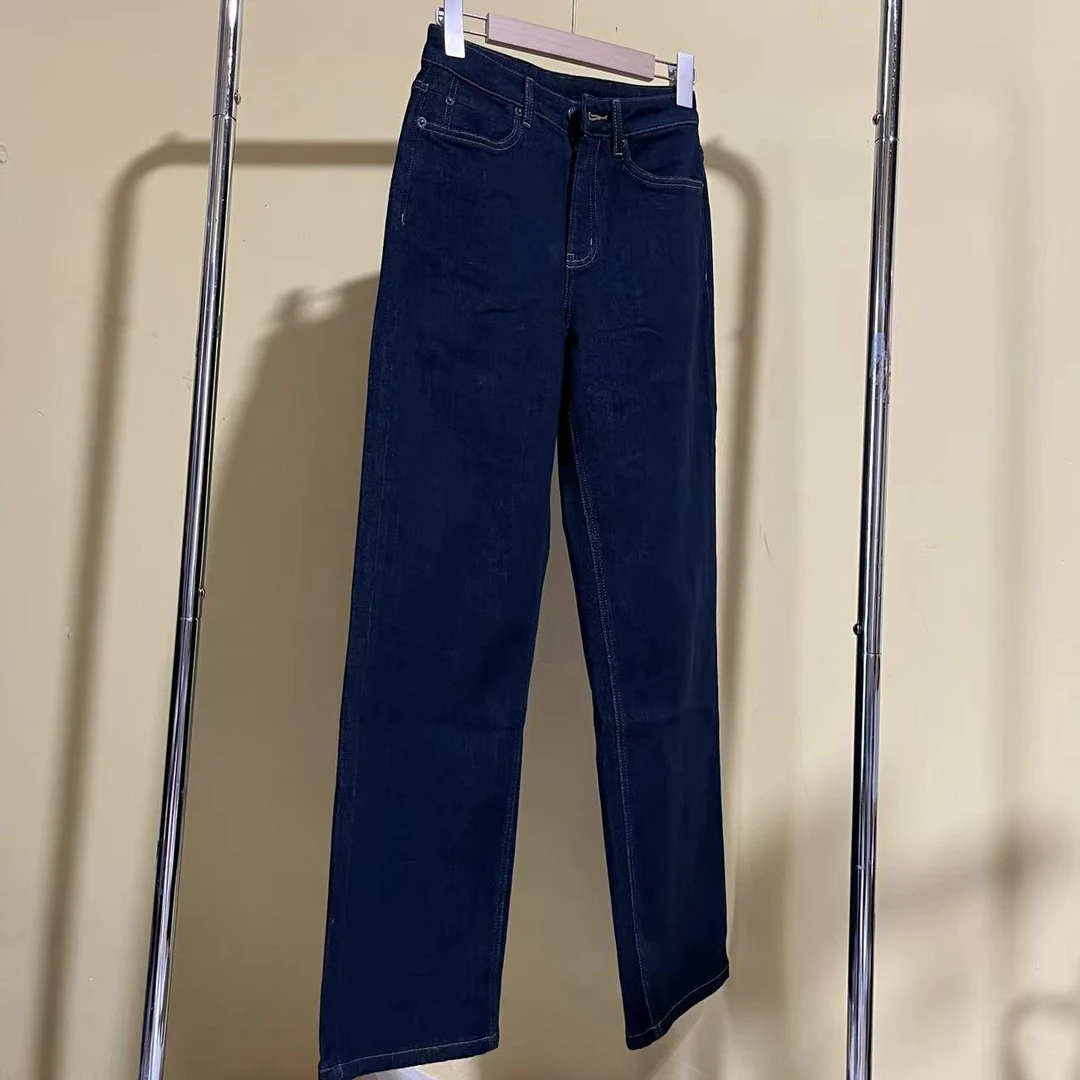丹宁蓝//高级感配色//植绒//窄版直筒牛仔裤